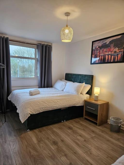 Сasa de vacaciones Chic Urban Gem - 3 Min From Duddeston Station *