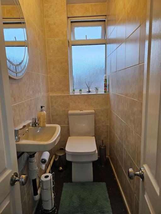 Сasa de vacaciones Chic Urban Gem - 3 Min From Duddeston Station *