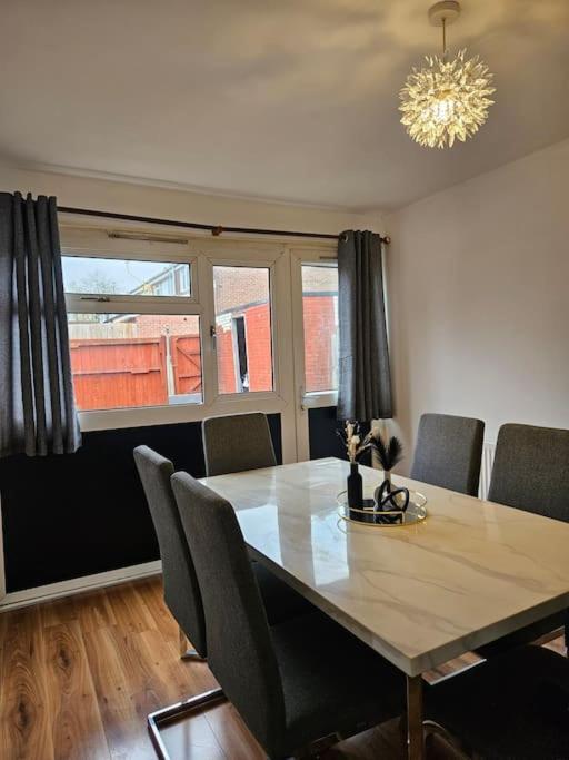 Chic Urban Gem - 3 Min From Duddeston Station *